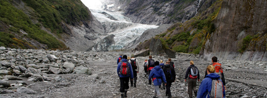 franz-josef-glacier-hiking-towards-big